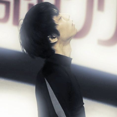 @1zcre ! by me,don't repost. yuzuru hanyu icon #yuzuruhanyu #iceskate Yuzuru Hanyu Icon, Yuzuru Hanyu Pfp, Yuzuru Hanyu Icons, Yuruzu Hanyu, E Girl Outfits, Yuzuru Hanyu, Japanese Men, Hanyu Yuzuru, Figure Skater