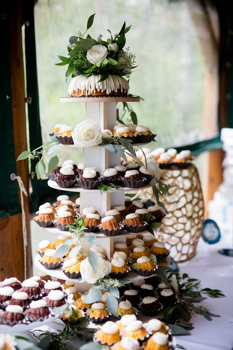 Bundt Mini Cakes, Bundt Cake Display Ideas, Nothing Bundt Cakes For Weddings, Desert Table At Wedding, Mini Nothing Bundt Cakes, Nothing Bundt Cake Decorations Ideas, Wedding Bunt Cakes, Smaller Wedding Cakes, Bundt Cake Tower