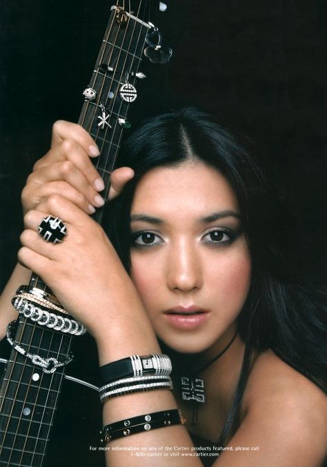 Michelle Branch - cool picture of her & a dressed/jeweled up guitar! Guitarist Style, Musical House, Guitar Portrait, Michelle Branch, Female Guitarists, Alia Shawkat, Feeling Nostalgic, Blues Festival, Guitar Girl