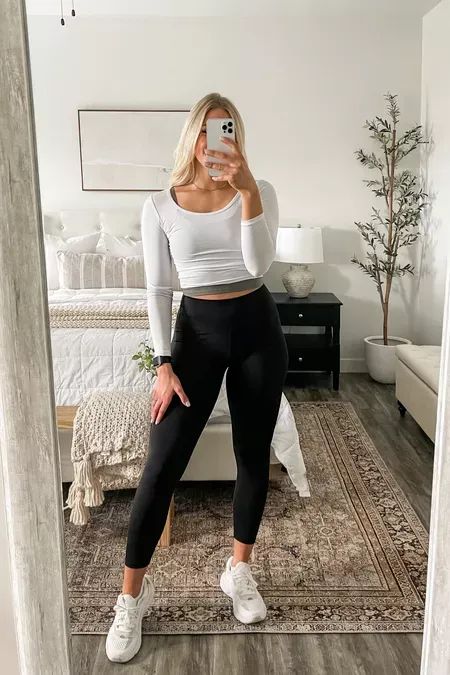 Realistic Gym Outfit, Gym Outfits Winter, Casual Athleisure Outfits, Summer Camp Outfits, Modest Gym Outfit, Running Errands Outfit, Summer Workout Outfits, Outfits Athletic, Outfits Petite