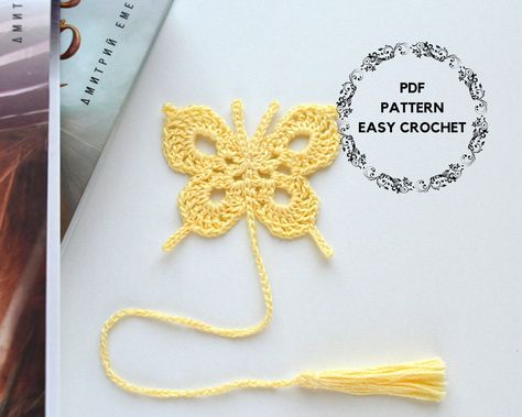 Butterfly Bookmark Crochet, Easy Small Crochet Gifts, Bookmark Crochet Pattern, Easy Crochet Bookmarks, Bookmark Easy, Marque-pages Au Crochet, Butterfly Bookmark, Bookmark Crochet, Crochet Hat For Beginners