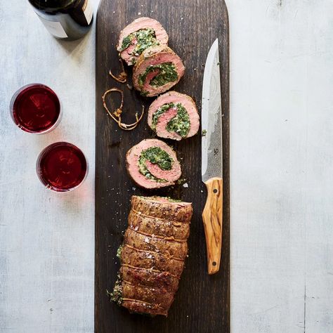 Stuffed Beef Tenderloin, Stuffed Beef, Filet Mignon Recipes, Turkey Tenderloin, Beef Filet, Roast Recipe, Beef Tenderloin, Creamed Spinach, Spinach Stuffed Mushrooms