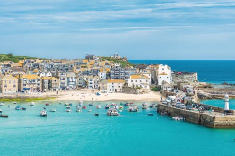 Places In Cornwall, Uk Beaches, South West Coast Path, St Ives Cornwall, Norfolk Coast, Beach Shack, Seaside Towns, St Ives, Holiday Cottage