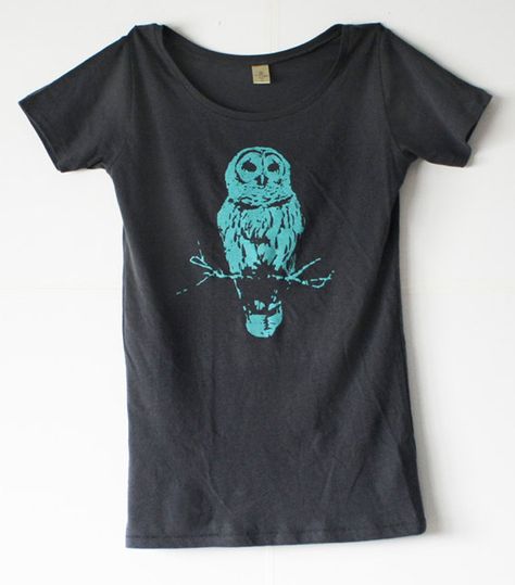 Owl TShirt Owl Clothes, Scoop Neck Tshirt, Owl Women, Blue Owl, Owl Shirt, Owl T Shirt, Bird Shirt, Owl Print, Alternative Outfits