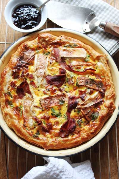 Bacon,BrieandOnionMarmaladeQuiche_400x600 Brie Quiche, Bacon Brie, Savoury Tart, Caprese Recipes, Savoury Tarts, Rustic Recipes, Savory Tarts, Savoury Pies, Tasty Meat