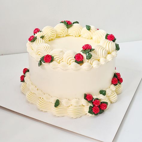 Cakes - Lily Vanilli Swiss Meringue Buttercream Recipe, Birthday Cake Roses, Bakery London, Anniversary Cake Designs, Bed Of Roses, Cute Cake, Spiderman Cake, Meringue Buttercream, Cake Accessories