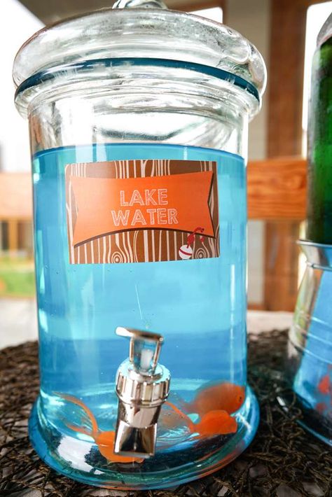 Lake water at a fishing birthday party! See more party planning ideas at CatchMyParty.com! Fishing Party Food, Fishing Birthday Party Boys, Gone Fishing Party, Fishing Themed Birthday Party, 4de Verjaardag, Lake Party, Glamping Party, Fishing Birthday Party, Fishing Ideas