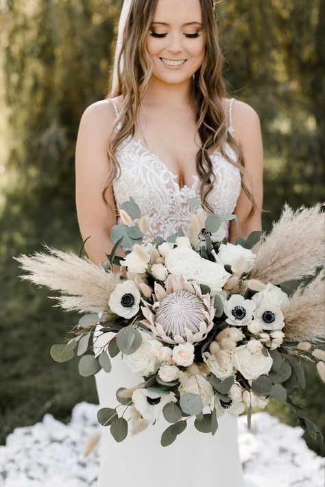 Boho Anemone Bouquet, Anemone And Pampas Bouquet, Protea Flower Bouquet Wedding, Pampas And Eucalyptus Bouquet, White Protea Bouquet Wedding, White Protea Bouquet, White Protea Wedding, Eucalyptus And Pampas Grass Wedding, White Anemone Bouquet