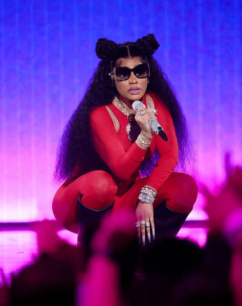 ً on X Female Weezy, Nicki Minaj Pics, Female Rap, Nicki Minaj Photos, Onika Tanya Maraj, Nicki Minaj Pictures, Queen Of Rap, Usa Sweatshirt, Early 2010s