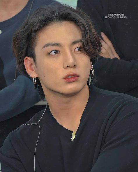 Jungkook Hairstyle, Bts Hairstyle, Undercut Long Hair, Jeongguk Jeon, Mint Hair, Hair Icon, Undercut Hairstyles, Jungkook Aesthetic, Boy Hairstyles