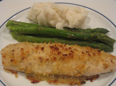 I have been pondering how to make another new baked Basa fish dish and this recipe is a winner with my family. The fish is spread with a creamy mayonnaise based sauce that includes freshly grated P… Basa Recipe, Fish Recipes Trout, Basa Fillet Recipes, Basa Fish Recipes, Fish Recipes Baked, Fish Dinner, Healthy Fish, Baked Fish, Fried Fish