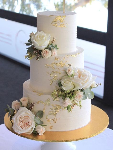 Wedding Tiered Cake, Wedding Cakes With Gold Leaf, Cake Decor Wedding, Wedding Cake Designs Romantic, 50th Anniversary Cakes Gold 2 Tier, Wedding Cakes With Gold Accents, Wedding Cake Designs 4 Tier, Wedding Cakes Elegant Romantic Gold, Bride Cake Wedding