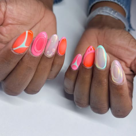 Gabi De la Cruz (@nailnymphs) • Instagram photos and videos Chrome Nail Combinations, Chrome Nails Matte, Nail Art Natural Nails, Nail Inspo Chrome, Nail Art Natural, Chrome Summer Nails, Groovy Nails, Nail Korea, Peeling Nails