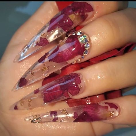 Nails With Rose Petals, Luminous Nails, Boho Nails, Real Rose Petals, Valentine Nail Art, Acrylic Nail Set, Red Acrylic Nails, Nails Now, Gel Nails Diy