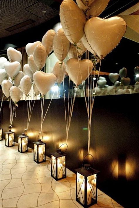 Backyard Engagement Parties, Engagement Party Planning, Rehearsal Dinner Decorations, Balloon Wedding, Engagement Dinner, Rustic Wedding Decorations, Wedding Balloon Decorations, Wedding Aisle Decorations, Romantic Wedding Decor