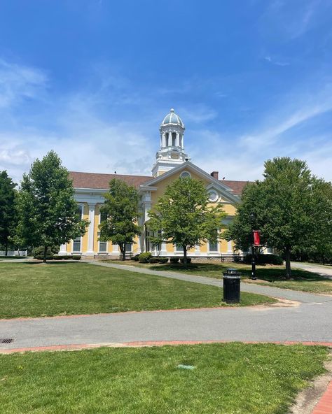 norton, ma Wheaton College, Clear Blue Water, Massachusetts, House Styles, Water