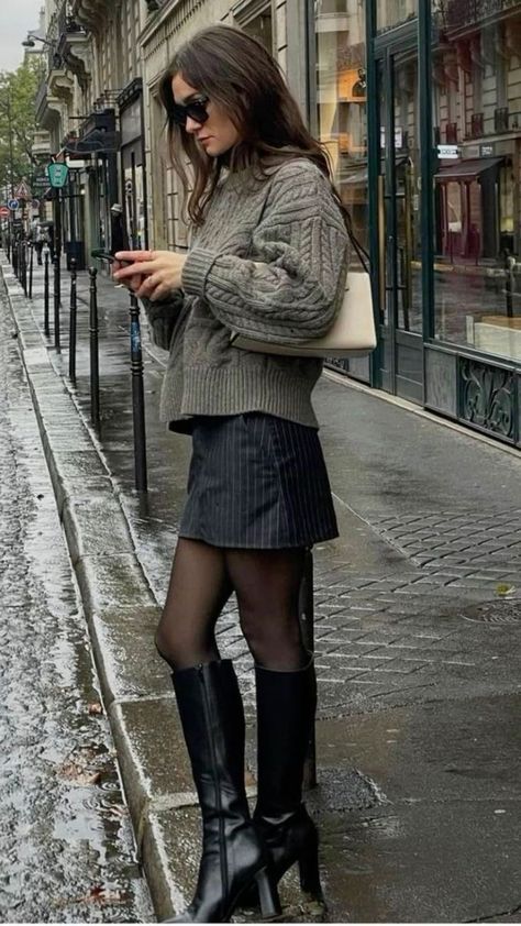 White Turtleneck Outfit Layering, Mixed Texture Outfit, Layer Tank Top Over Shirt Outfits, Rains Backpack Outfit, Trousers And Boots Outfit, Knee High Boots Outfit Jeans, White Turtleneck Outfit Layer, Basic Clothes Essentials, Stile Blair Waldorf