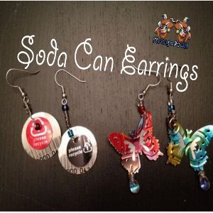 Recycle! Upcycled Soda Can Earrings. How cool are these?! You know the old sayin': "One man's trash is another man's treasure!" ¯\_(ツ)_/¯☀CQ #recycle #upcycle #repurpose Trashy Jewelry, Can Earrings, Soda Tab Crafts, Tab Crafts, Soda Tab, Soda Can Art, Soda Can Crafts, Aluminum Can Crafts, Paper Punches