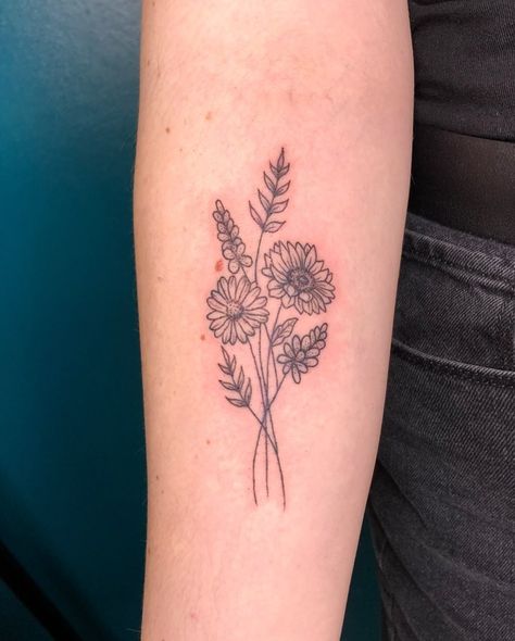 Cosmo Tattoo, Cosmo Flower Tattoo, Tattoo Therapy, Cosmos Tattoo, Rose Tat, Rose Shoulder Tattoo, Art Tattoos, Piercing Tattoo, Tattoo Inspo