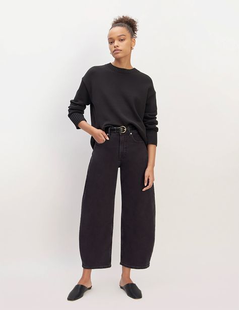 New Jeans Trend, Eurotrip Outfits, Spring Fashion Essentials, Patchwork Denim Jacket, Form Fitting Tops, Everlane Jeans, Everyday Casual Outfits, Fall Jeans, Curve Jeans