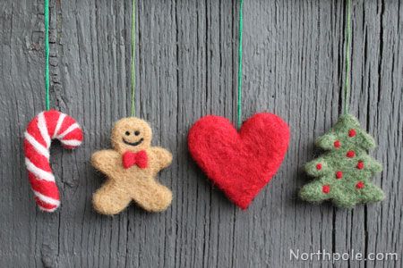 Needle Felted Christmas Ornaments Needle Felting Needles, Needle Felting Kits For Beginners, Felted Christmas Ornaments Diy, Needle Felted Christmas Pictures, Beginner Felting Projects, Felting Tutorials Beginner, Needle Felting For Beginners, Needle Felting Ideas For Beginners, Needlefelt Christmas