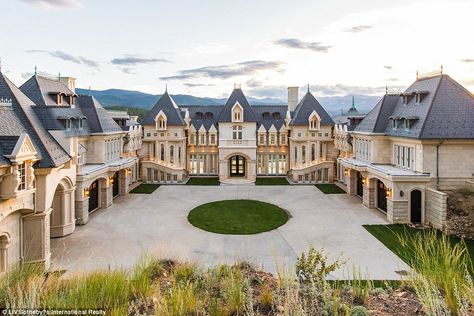 This limestone castle just outside of Denver, Colorado, is still under construction but has hit the market for a cool $17.5 million Arsitektur Art Deco, Castle On The Hill, Dream Mansion, Mega Mansions, Biltmore Estate, Modern Mansion, Mansions Luxury, Mansions Homes, French Chateau