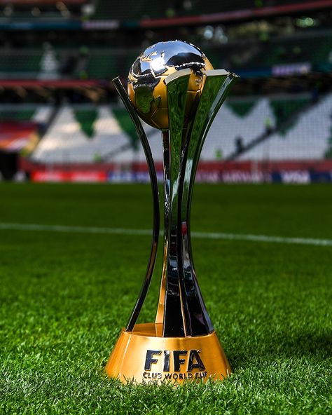 BREAKING: FIFA announce the first-ever 32-team Club World Cup in 2025 will be held in the United States 🇺🇸 Soccer Chelsea, Fifa Club World Cup, World Cup Trophy, Football Players Images, Fifa Women's World Cup, Club World Cup, Trophy Design, مانشستر سيتي, Seattle Sounders