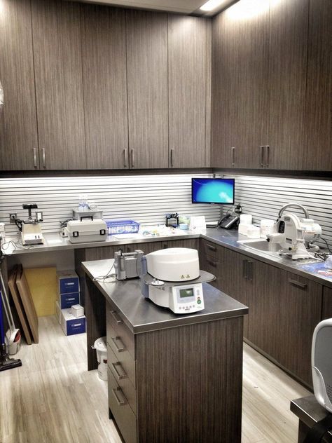 Dental Laboratory Design, Orthodontic Office Design, Dental Lab Technician, Top Cabinets, Orthodontic Office, Dentist Office Design, Pediatric Dental Office, Optometry Office, Laboratory Design