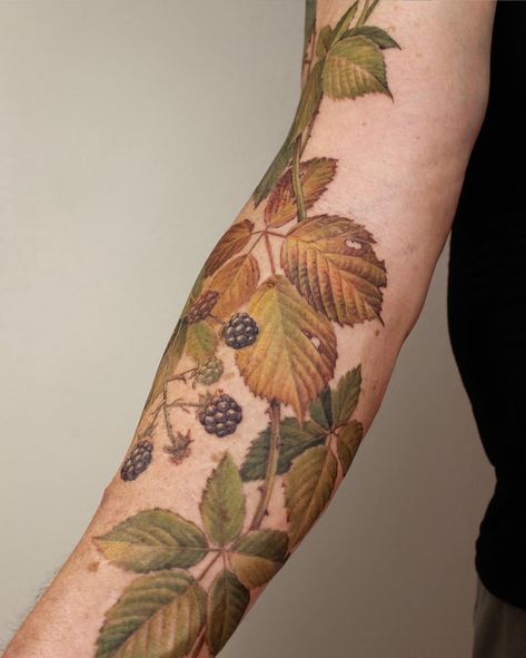 Grey Francis (@grey.francis.tattoo) • Instagram photos and videos Botanical Forest Tattoo, Daffodil Tattoo For Men, Elderflower Tattoo, Goblincore Tattoo, Moss Tattoo, Trillium Tattoo, Ash Tattoo, Botanical Tattoo Sleeve, Banana Spider