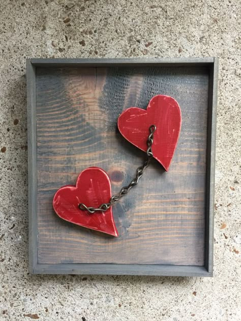 Small Wood Heart Crafts, Wood Crafts For Valentines Day, Diy Wood Valentines Decor, Wood Heart Crafts Valentines Day, Valentines Day Pallet Ideas, Handmade Wood Crafts Ideas, Wooden Valentines Ideas, Valentines Wood Projects, Valentines Day Wood Signs