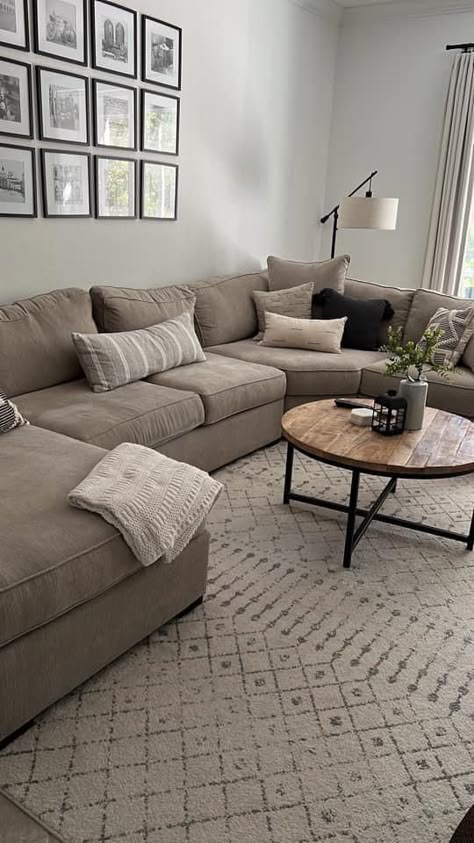 Beige Sectional Living Room, Beige Couch Living Room, Tan Living Room, Beige Couch, Grey Couch Living Room, Living Room Decor Gray, Beige Living Rooms, Apartment Living Room Design, Neutral Living Room