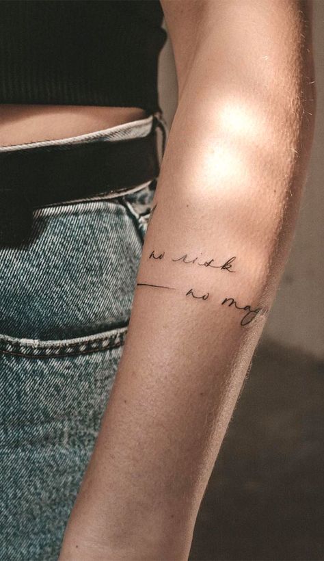 Meaningful Word Tattoos, Font Tato, Tattoo Words, Word Tattoo, Tattoo Background, Omerta Tattoo, Back Of Shoulder Tattoo, Tattoo Videos, Aesthetic Tattoo