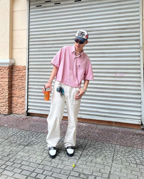 Mens Cropped Shirt, Men Cropped Shirt, Cropped Shirt Outfit Men, Shirt Outfit Men Aesthetic, Boxy Shirt Outfit Men, Cropped Shirt Men, Short Sleeve Button Down Outfit, Button Up Shirt Men Outfits, Work Shirt Outfit