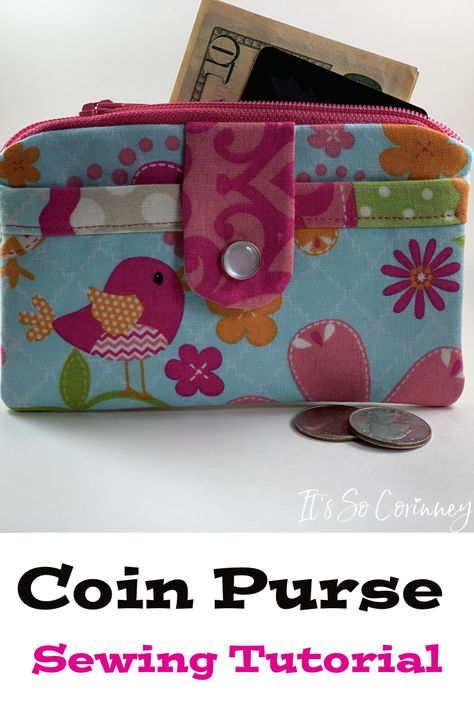 Easy sewing tutorial to make a zippered coin purse. A DIY sewing project to create a cute coin purse that is perfect for change and credit cards. #sewing #SewingTutorial #PurseAccessories Diy Change Purse, Diy Coin Purse Pattern, Easy Coin Purse, Coin Purse Sewing, Hexagon Template, Diy Coin Purse, Purse Sewing, Coin Purse Pattern, Coin Purse Tutorial