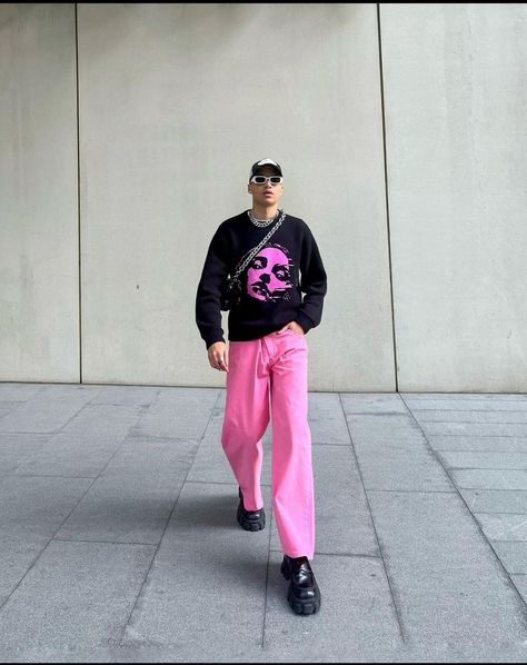 Concert Outfit Men, Pink Pants Outfit, Pink Streetwear, Streetwear For Men, Pants Outfit Men, Aesthetic Outfits Men, Clubbing Outfits, Outfit Streetwear, Outfits Hombre