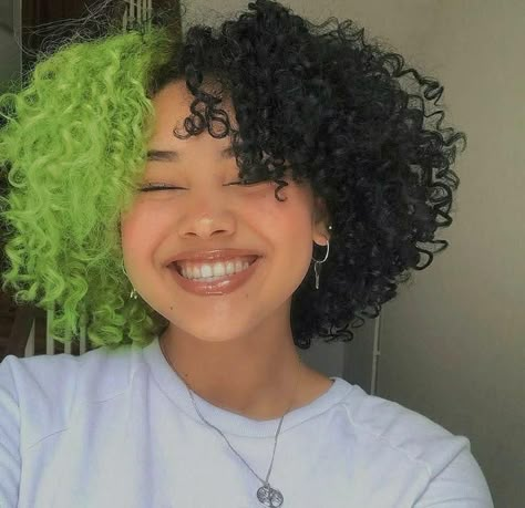 Dyed Curly Hair Black Women, Curly Colored Hair Aesthetic, Under Hair Dye Curly, Green Hair Curly, Green Dyed Hair, Dye Curly Hair, Green Curly Hair, Curly Hair Color Ideas, Curly Hair Color