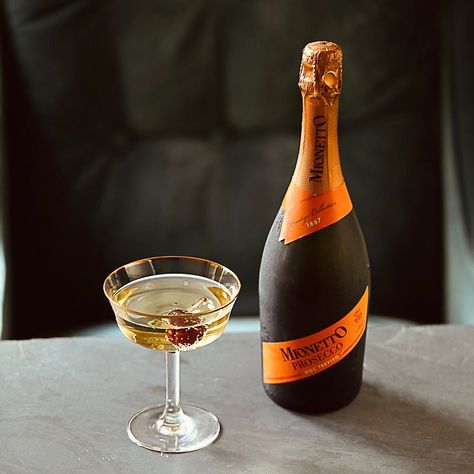 Mionetto Prosecco UK 🇬🇧’s Instagram post: “Will you be raising a glass of Mionetto Prosecco this evening? It’s Prosecco'clock after all! Simply head over to @amazon to stock up…” Mionetto Prosecco, Wine Rose, Sparkling Wine, Champagne Bottle, The Weekend, Champagne, Party Ideas, Clock, Wine