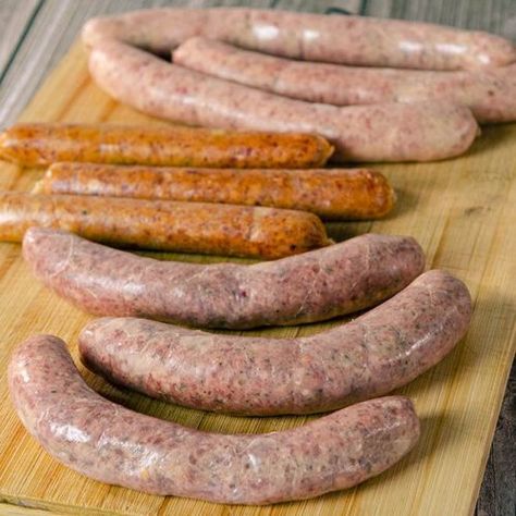 Bratwurst selber machen 3 Sorten - Thüringer, Fränkische & Merguez Organic Meat, German Food, World Crafts, Sausages, Kitchen Aid, Food And Drink, Meat