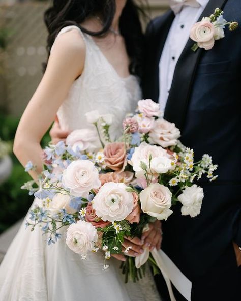 Blue Color Palette Wedding, Pink Bridal Bouquet, Blue And Blush Wedding, Wedding Floral Ideas, Bouquets Ideas, Mauve Wedding, Bridal Bouquet Pink, Blue Wedding Bouquet, Blue Wedding Flowers