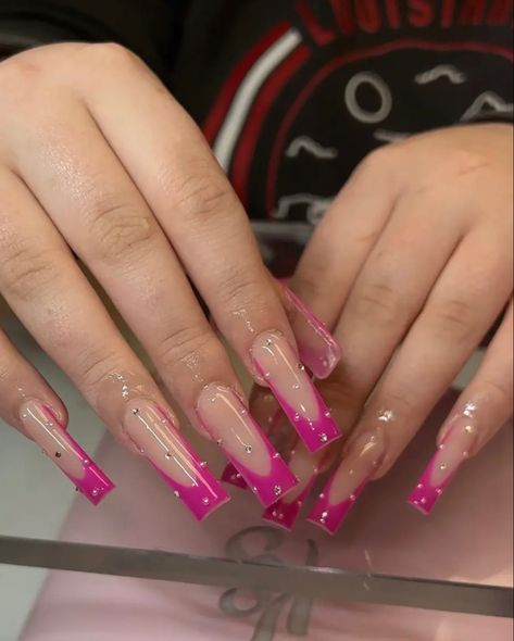 Fushia Pink Nails With Design, Hot Pink French Tip Nails With Design, Pink Nail Designs Birthday, Hot Pink Medium Nails, Fuschia Pink Nail Designs, Fuchsia Acrylic Nails, Hot Pink Prom Nails Acrylic, Magenta Nail Ideas, Birthday Set Nails Medium