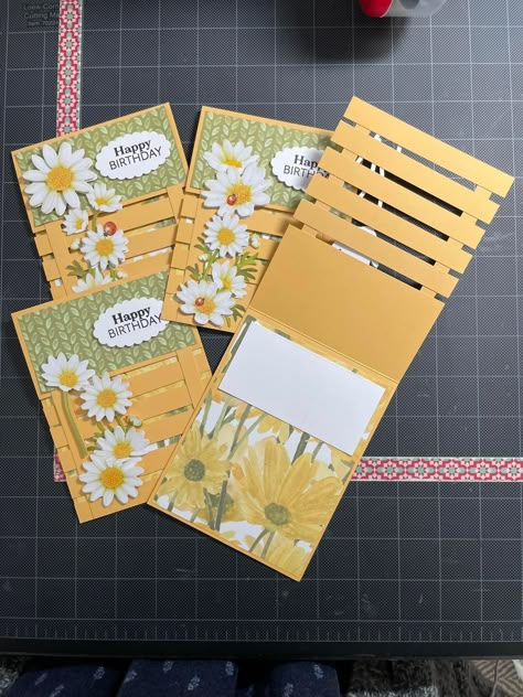 Cheerful Daisies Cards, Split Cards, Fence Cards, Lattice Cards, Fancy Fold Card Tutorials, Daisy Cards, Hand Made Greeting Cards, Greeting Card Ideas, Fun Folds