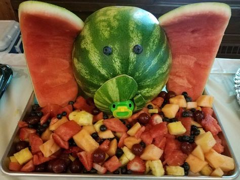 Elephant fruit tray Safari Baby Shower Fruit Tray, Safari Veggie Tray, Shower Fruit Ideas, Elephant Fruit Tray, Safari Fruit Tray, Baby Shower Fruit Ideas, Elephant Watermelon, Wildlive Vbs, Shower Fruit Tray