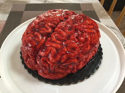 Brain Smash Cake for a 1st Birthday. So cool! Halloween Smash Cake, Brain Cake, Zombie Cake, Annual Halloween Party, Sweet 16 Birthday Cake, Cake Balls, Food Images, Smash Cake, The Hub