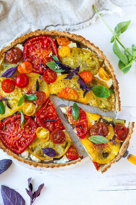 Tomato Tart Recipe, Shortcrust Pastry Recipes, Salty Recipes, Vegan Tarts, Tomato Risotto, Vegetarian Mains, Grilled Tofu, Vegan Recipes Videos, Tomato Tart