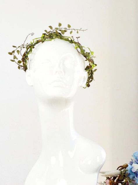 Green Flower Crown, Hair Accesories Wedding, Vine Crown, Crown Fairy, Woodland Crown, Bohemian Weddings, Woodland Flowers, Fairy Crown, Boho Fairy