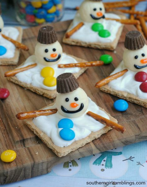 Easy Christmas Desserts, Preschool Snack, Christmas Library, Christmas Snacks Easy, Christmas Party Snacks, Christmas Food Crafts, Preschool Cooking, Winter Pajama, Cooking Projects