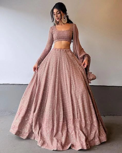 Lehenga Choli For Women, Simple Lehenga, Choli For Women, Lehenga Designs Simple, Gaun Fashion, Salwar Kamiz, Pink Lehenga, Desi Outfits, Indian Dresses Traditional