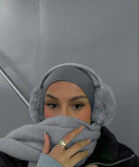 Earmuffs Outfit, Hijabi Winter Outfits, Sunset Outfits, London Subway, Dark Rain, Sunset London, Old Nyc, Ugg Earmuffs, Modest Winter Outfits