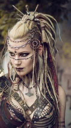 #vikinghalloweencostumewomen #viking #halloween #costume #women Viking Halloween Costume Women, Female Tats, Viking Halloween, Viking Halloween Costume, Viking Makeup, Vikings Halloween, Halloween Costume Women, Viking Warrior Woman, Viking Aesthetic