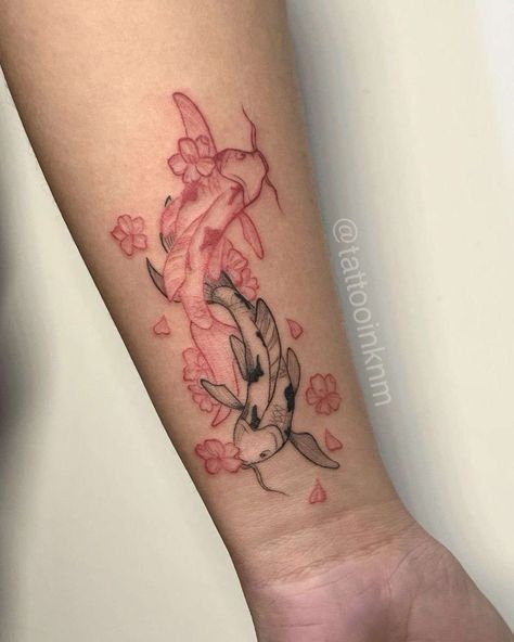 Pieces Tattoo Ideas For Women, Japanese Hawaiian Tattoo, Kio Fish Ying Yang Tattoo, Cute Koi Fish Tattoo, Koi Fish Tattoo On Thigh, Matching Coi Fish Tattoos Ideas, Koi Fish Thigh Tattoo Women, Koi Fish Foot Tattoo, Red Ink Thigh Tattoo